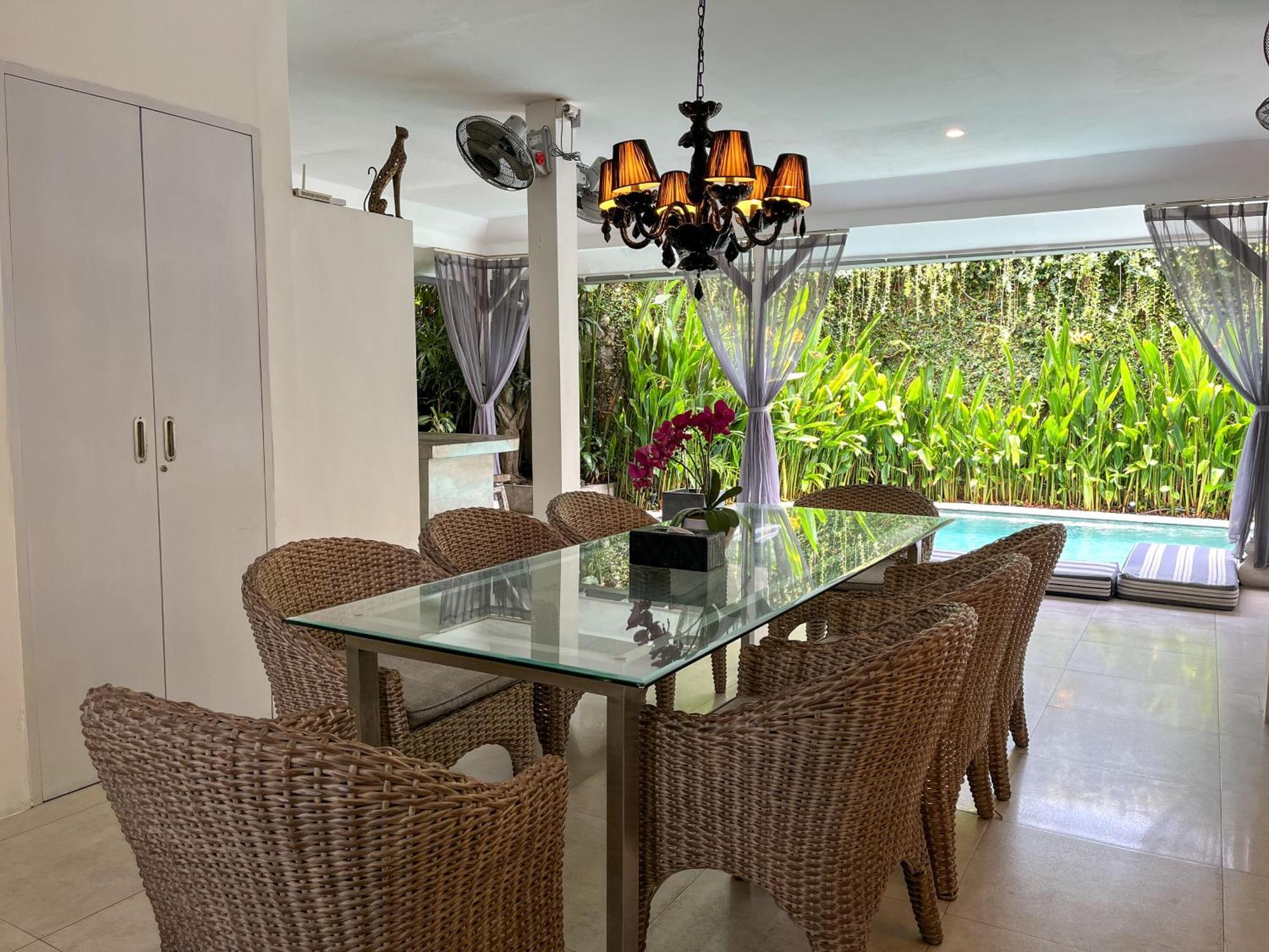 Villa Ozamiz By R Us Seminyak