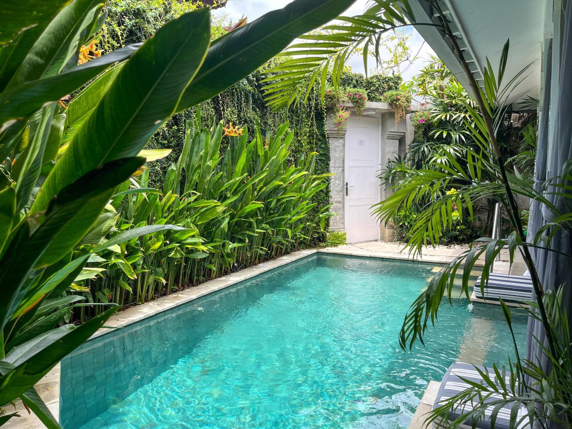 Ozamiz By R Us Villa Seminyak